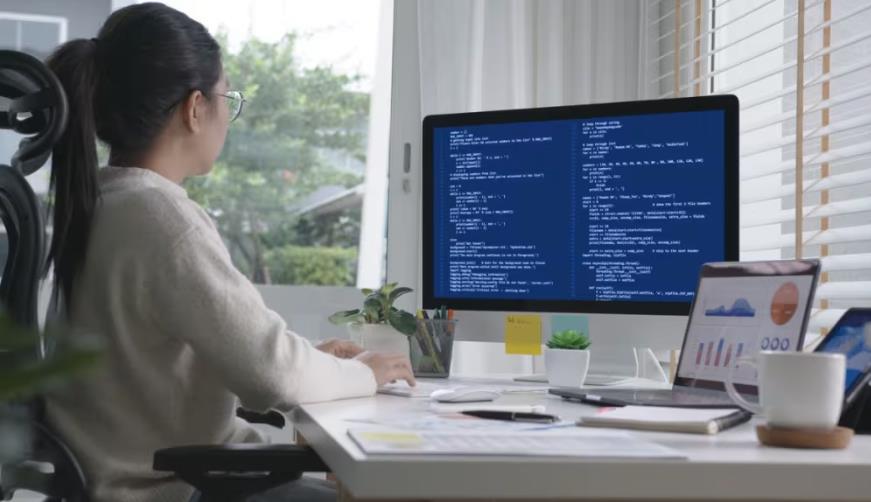 西峰区企业数字化解决方案:机器学习赋能商业模式升级的核心路径